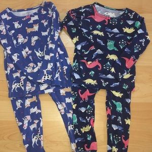 Adorable Pajama bundle 🐈 🐱 and dinosaurs 🦕 🦖